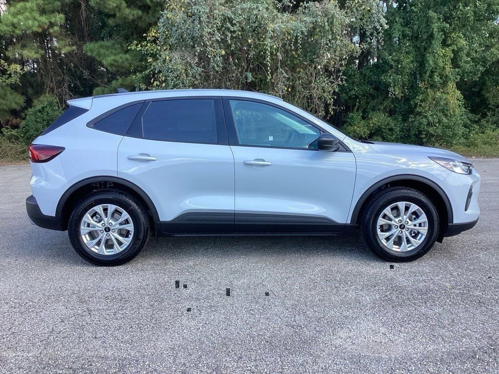 New 2026 Ford Escape Active image 4
