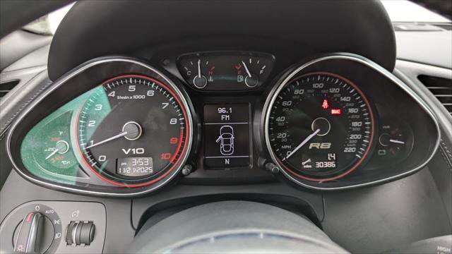 Used 2011 Audi R8 V10 w/ Enhanced Leather Pkg image 17