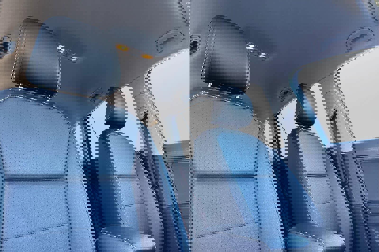 Used 2021 Volkswagen Tiguan SE image 18