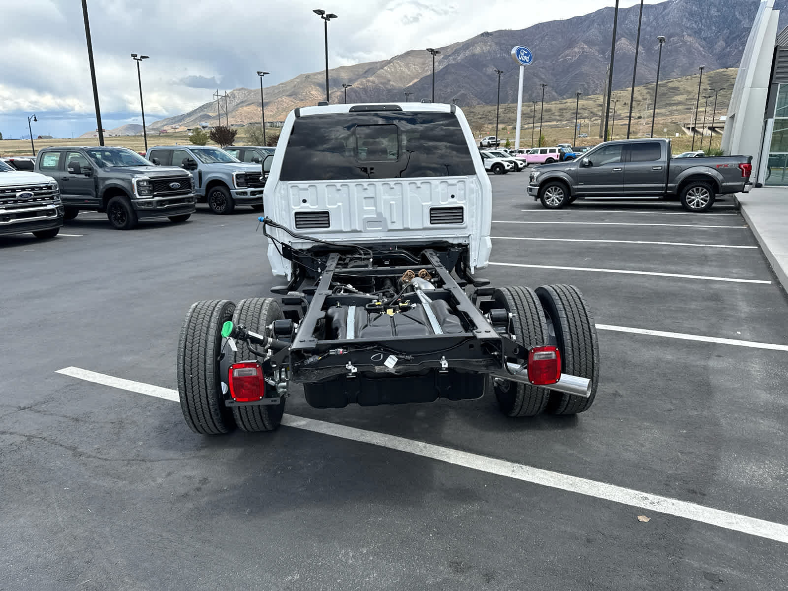 New 2026 Ford F550 4x4 Crew Cab Super Duty w/ XL Chrome Package image 8