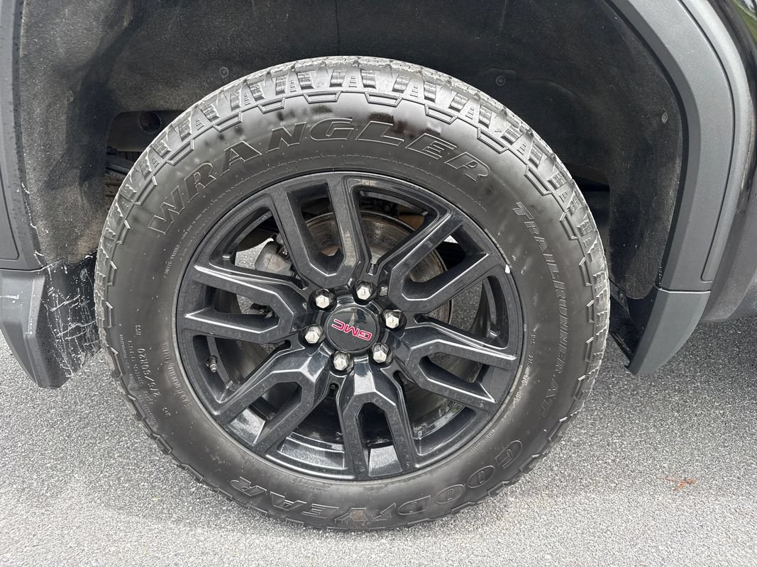 Used 2024 GMC Sierra 1500 Elevation w/ Elevation Premium Package AWD/4WD image 33