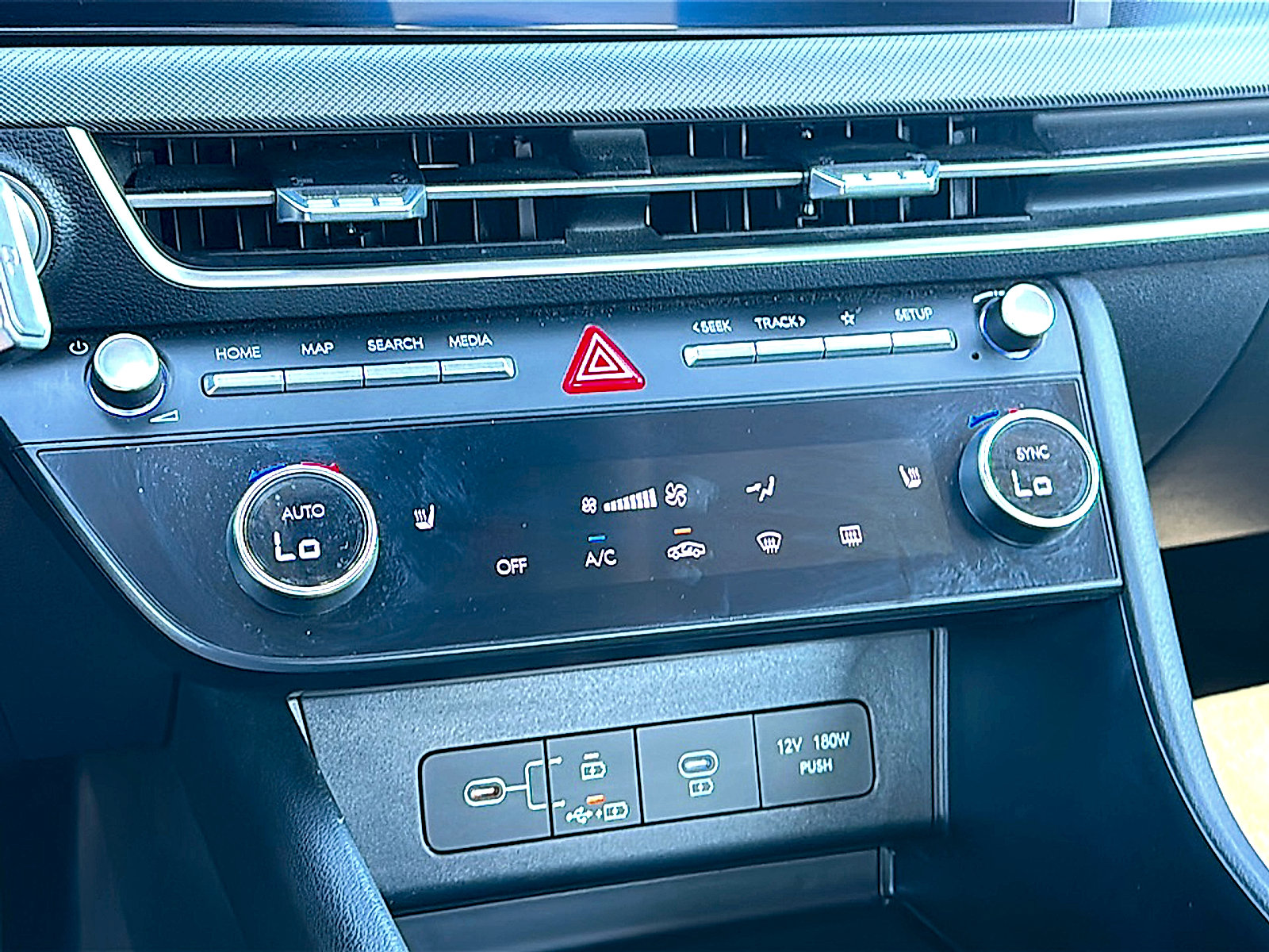 Used 2025 Hyundai Sonata SEL AWD/4WD image 34