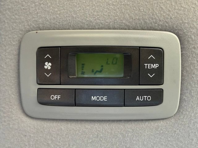 Used 2014 Toyota Sienna XLE FWD image 35