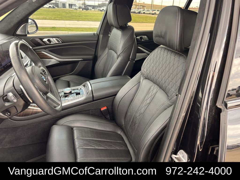 Used 2025 BMW X7 xDrive40i w/ M Sport Package image 27