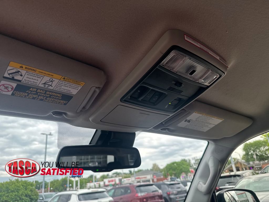 Used 2024 Toyota 4Runner SR5 AWD/4WD image 30