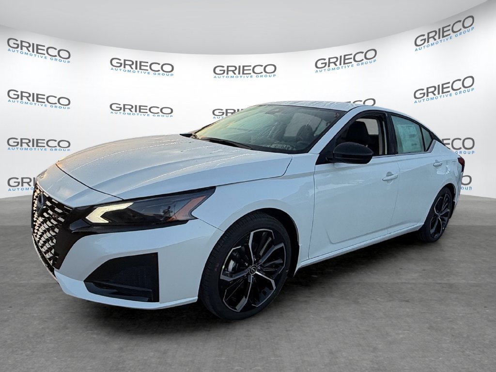 New 2026 Nissan Altima 2.5 SR FWD image 3