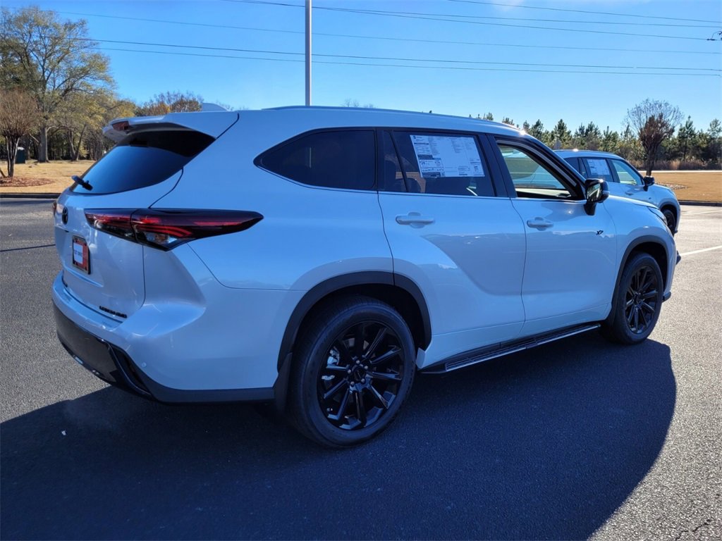 New 2026 Toyota Highlander Limited image 12