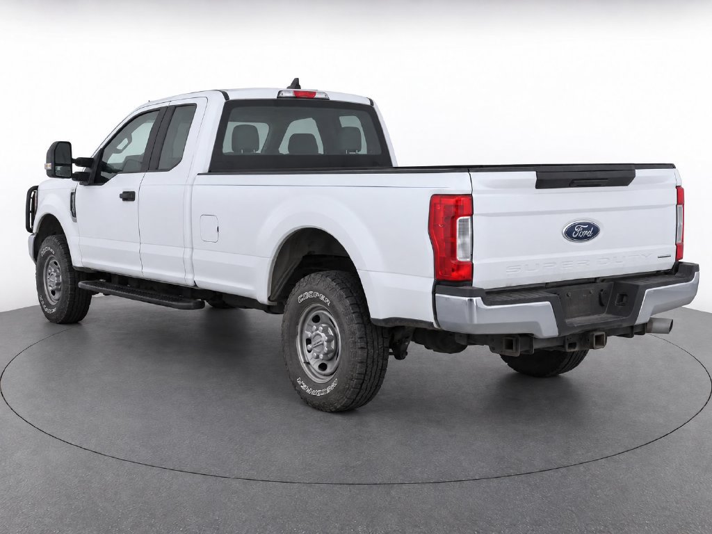 Used 2018 Ford F250 XL w/ Power Equipment Group AWD/4WD image 7