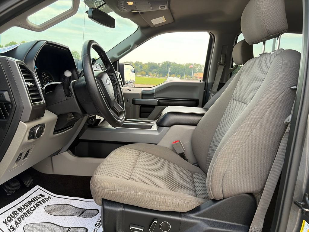Used 2018 Ford F150 XLT w/ Equipment Group 302A Luxury AWD/4WD image 15