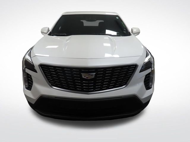 Used 2022 Cadillac XT4 Luxury w/ Cold Weather Package image 9
