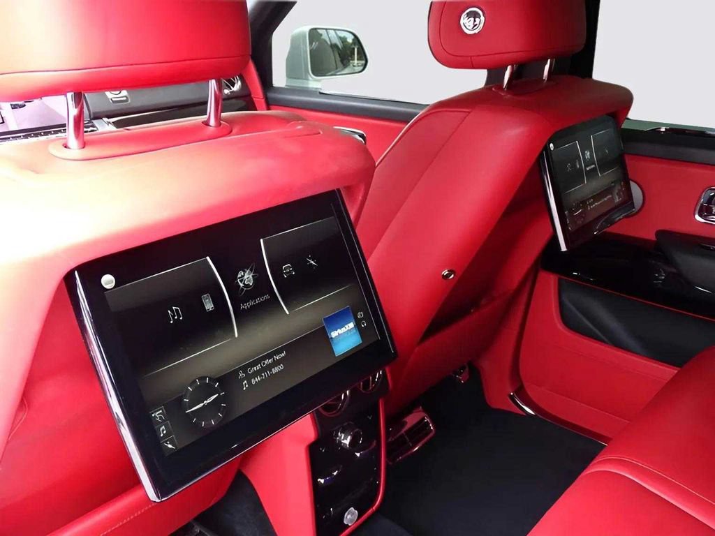 Certified 2021 Rolls-Royce Cullinan AWD/4WD image 7