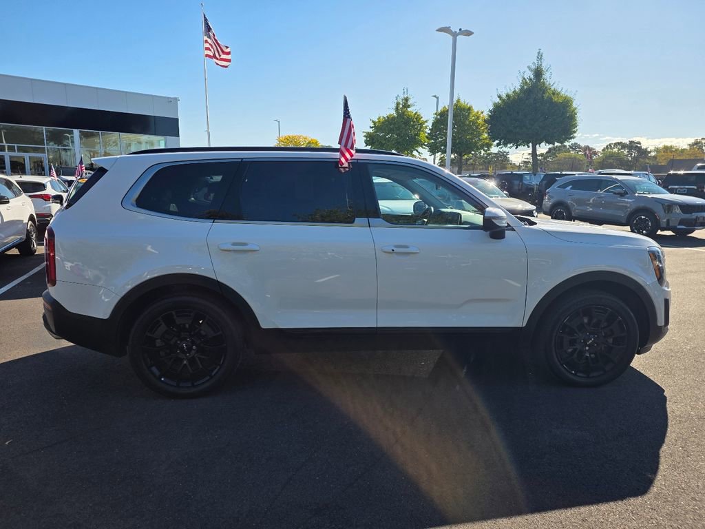 Used 2022 Kia Telluride EX w/ EX Premium Package image 8