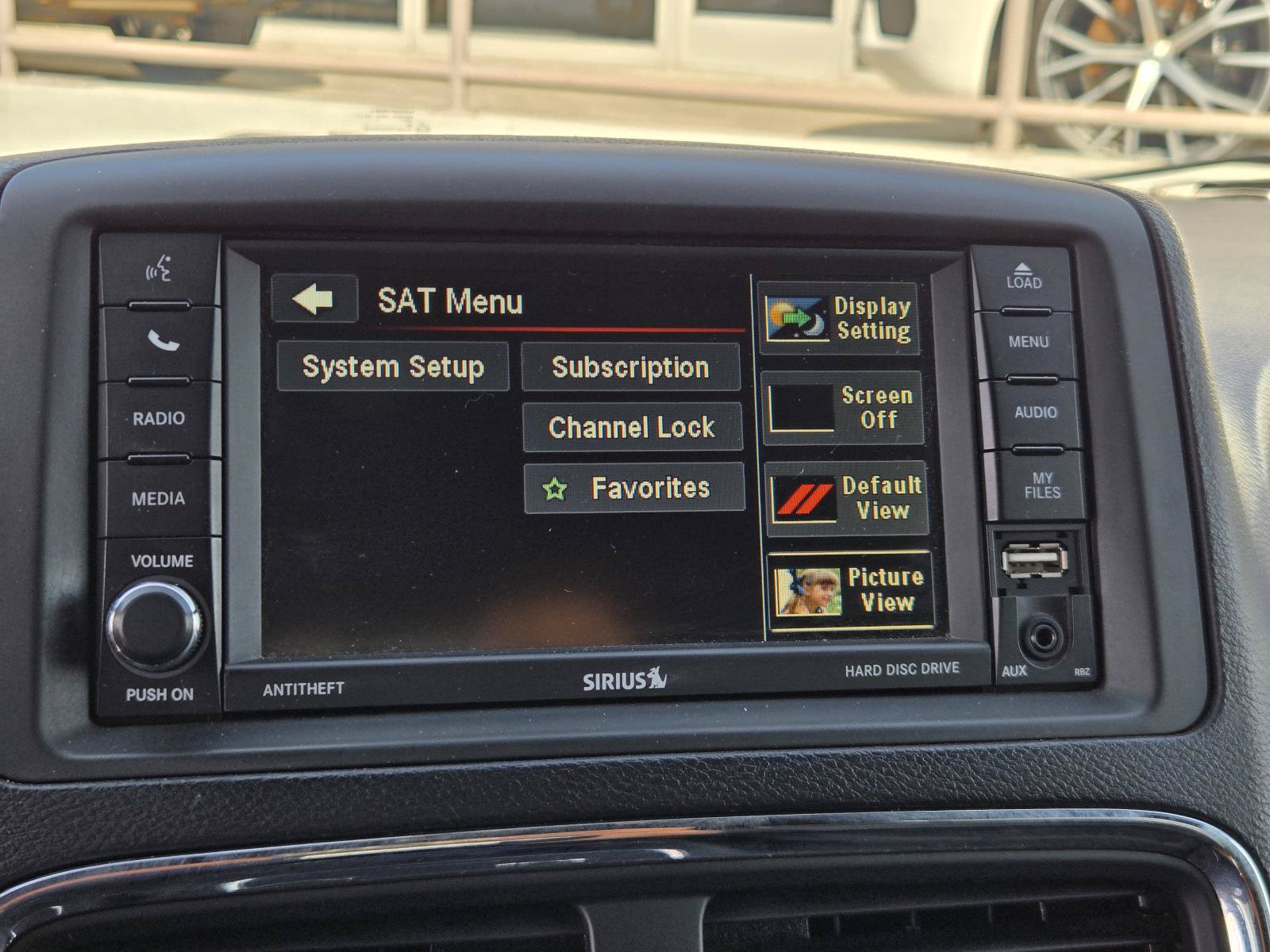 Used 2014 Dodge Grand Caravan R/T w/ Driver Convenience Group FWD image 9