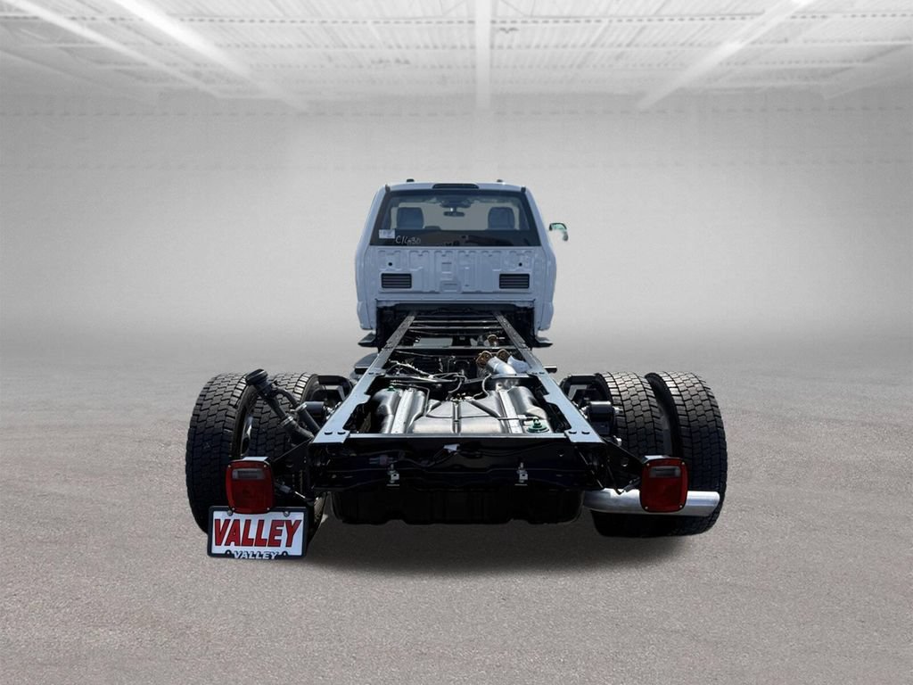 New 2026 Ford F550 4x4 Regular Cab Super Duty image 4