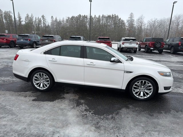 Used 2016 Ford Taurus Limited image 6