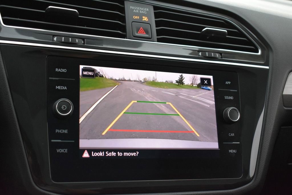 Used 2019 Volkswagen Tiguan SE AWD/4WD image 21