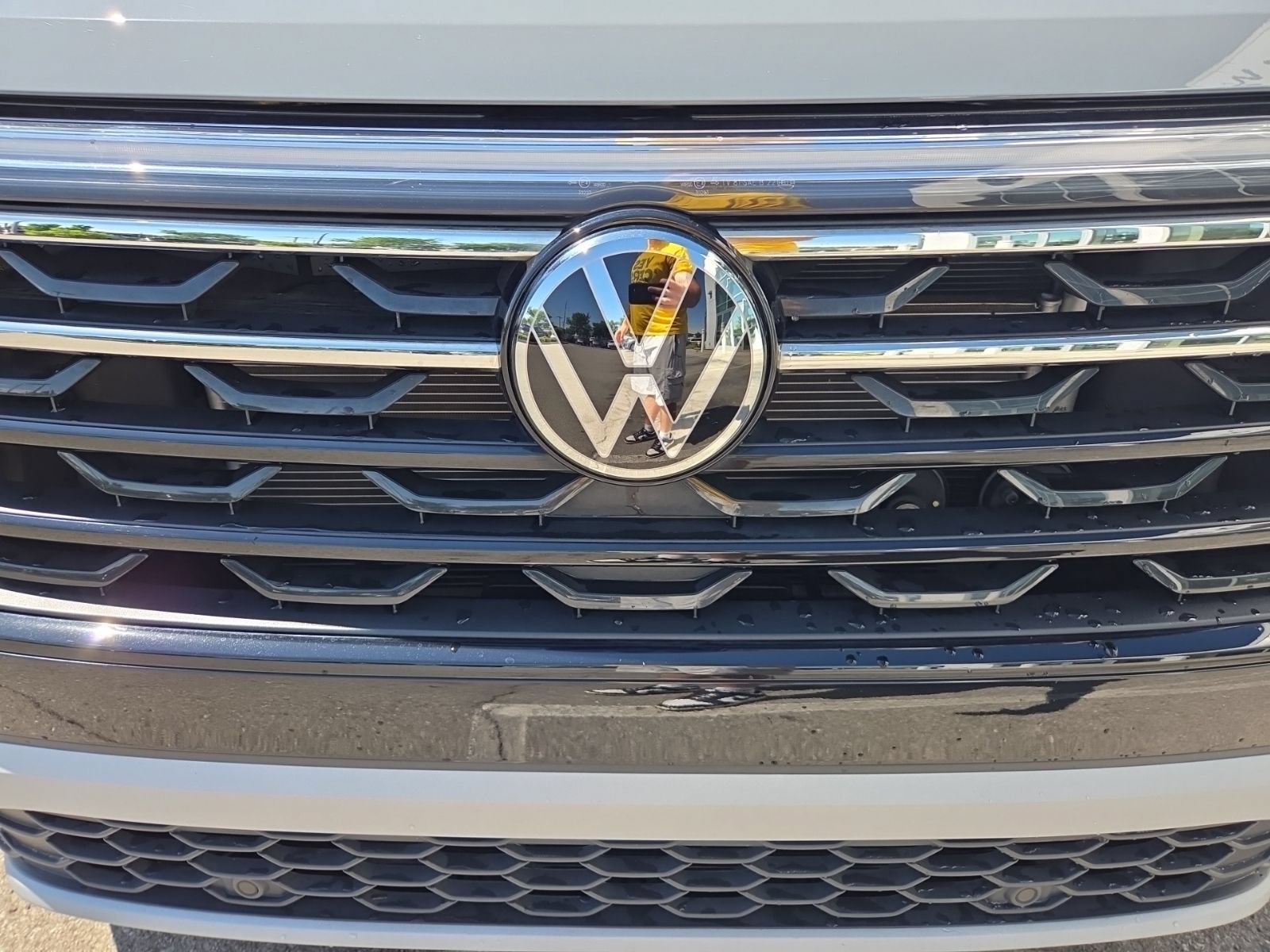 Certified 2024 Volkswagen Atlas Peak Edition SEL AWD/4WD image 7