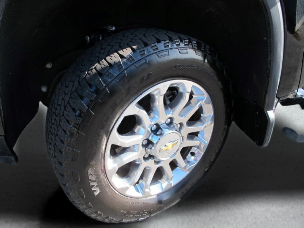 Used 2024 Chevrolet Silverado 2500 LTZ w/ LTZ Plus Package AWD/4WD image 25
