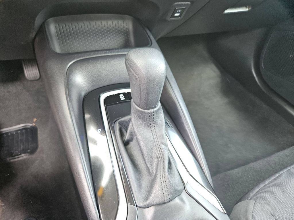 Used 2025 Toyota Corolla LE FWD image 29