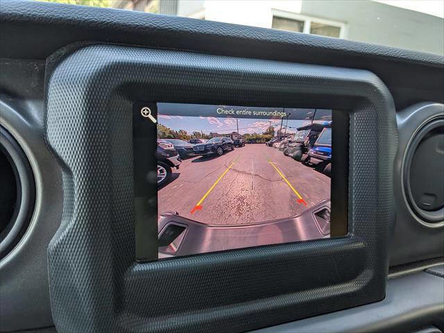 Used 2023 Jeep Gladiator Sport image 21