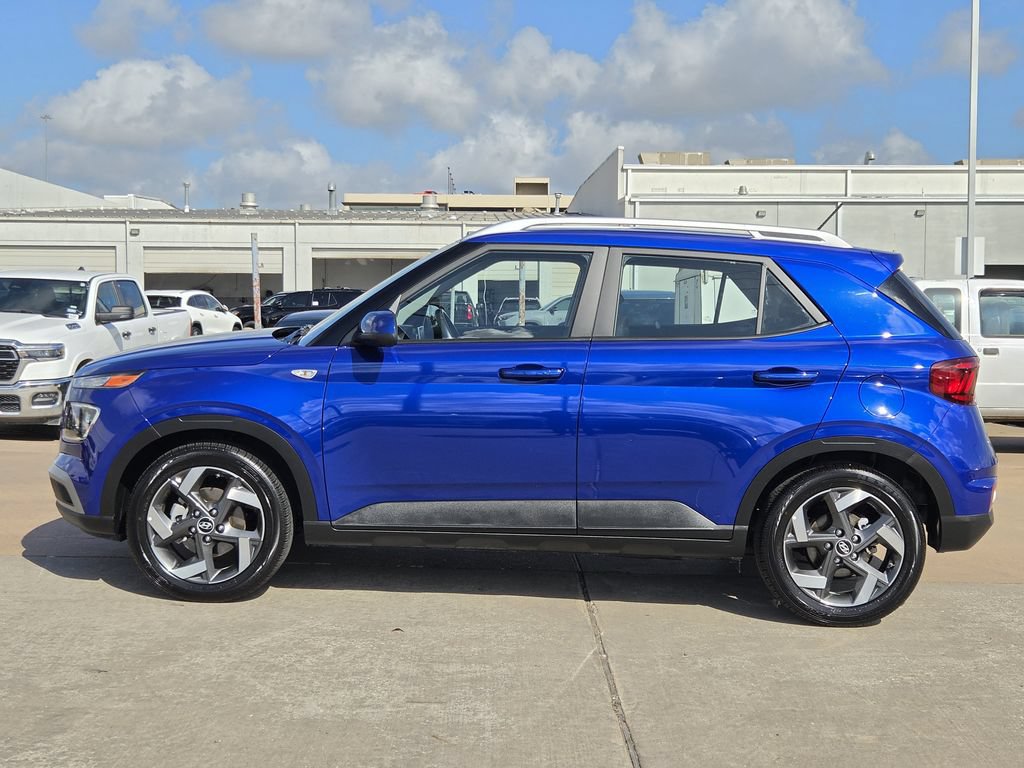 Used 2026 Hyundai Venue SEL FWD image 6