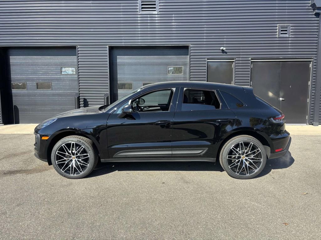 New 2026 Porsche Macan image 7