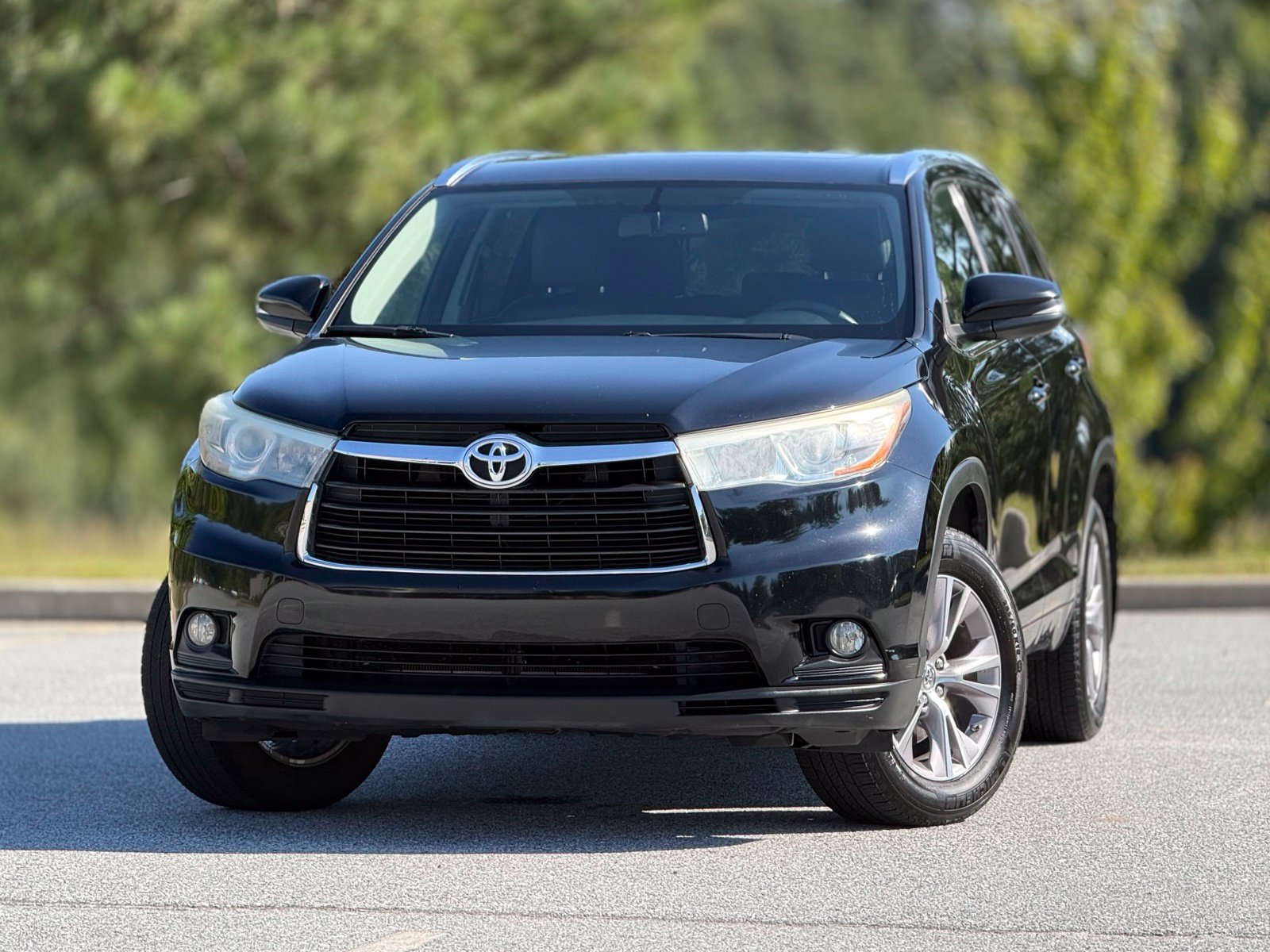 Used 2015 Toyota Highlander XLE AWD/4WD image 2
