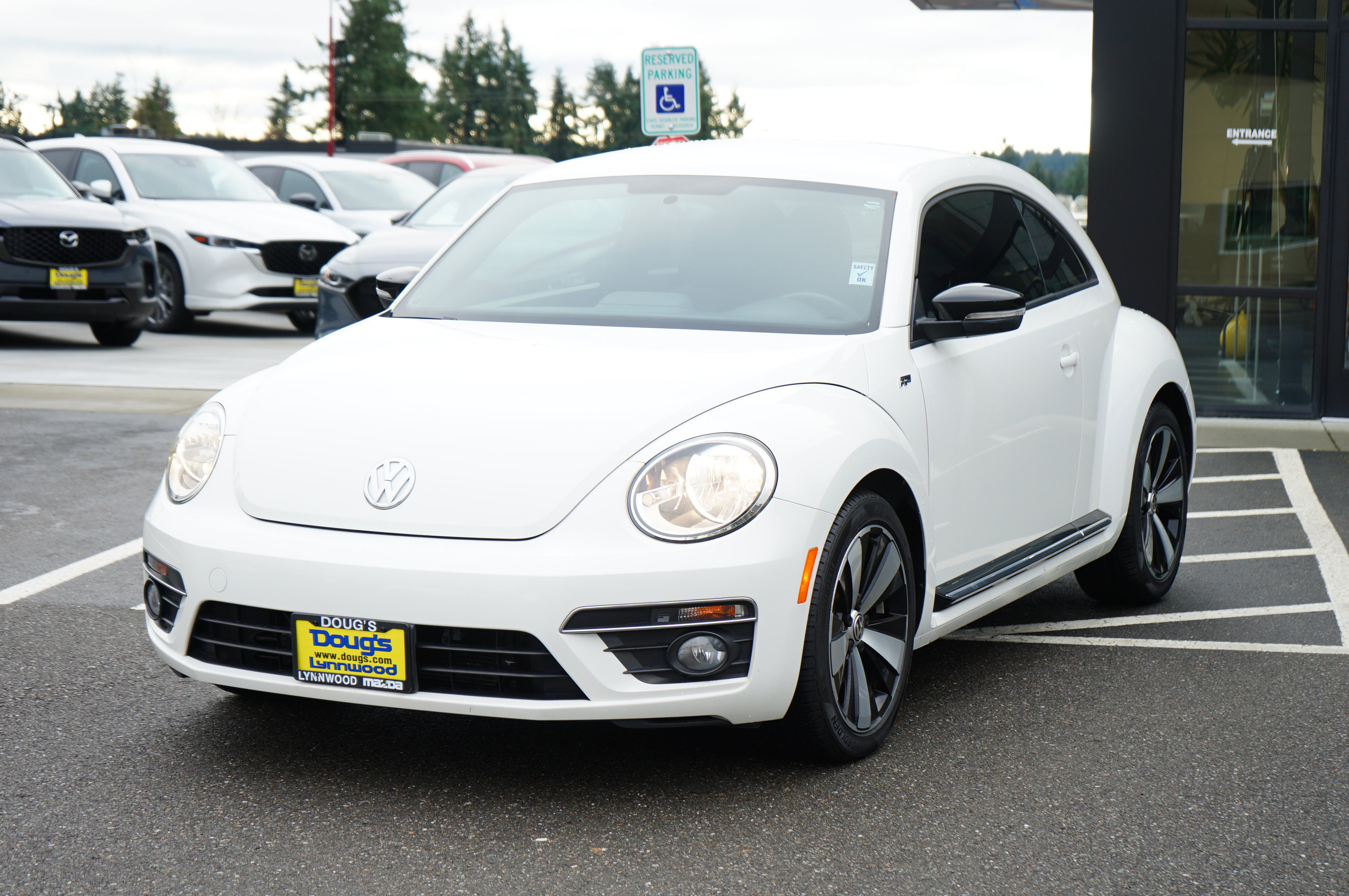 Used 2014 Volkswagen Beetle R-Line image 10