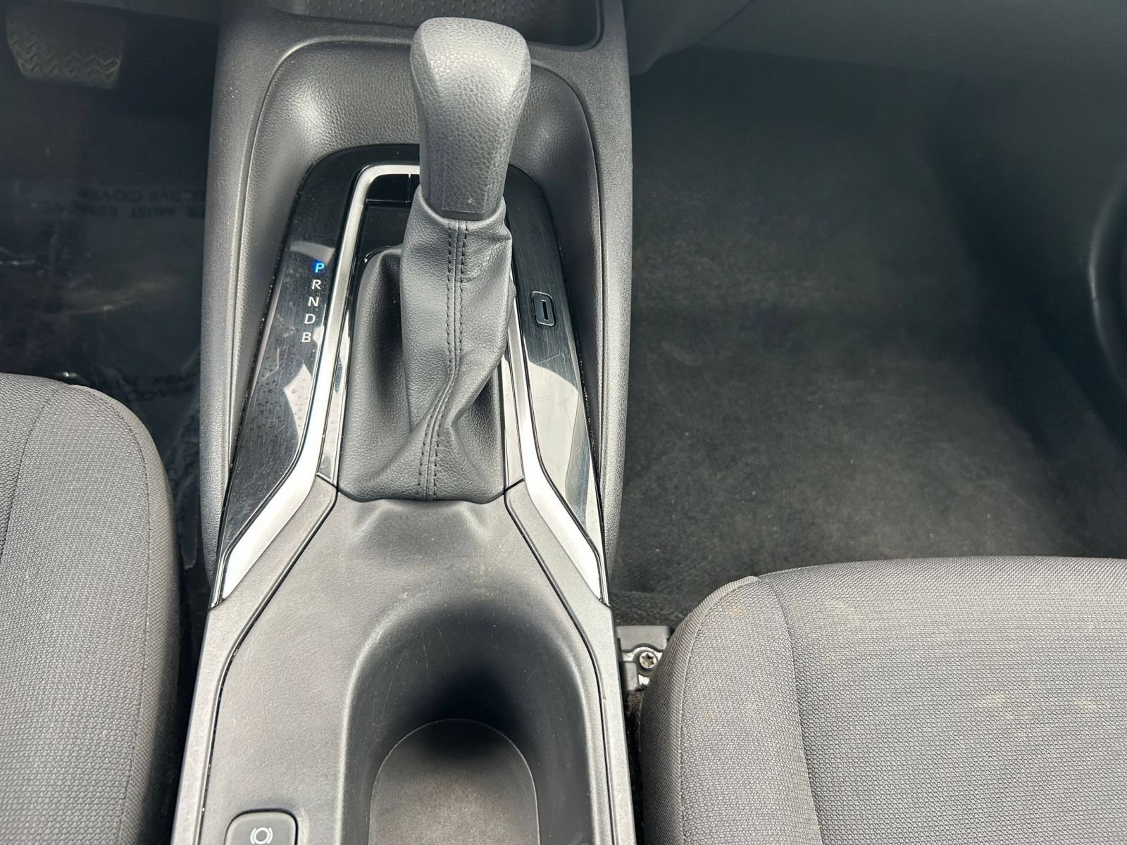 Used 2025 Toyota Corolla LE FWD image 35