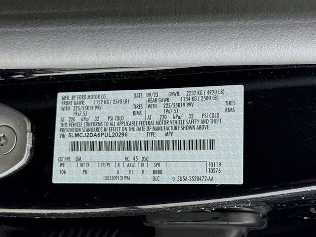 Used 2023 Lincoln Corsair Reserve w/ Equipment Group 201A image 31