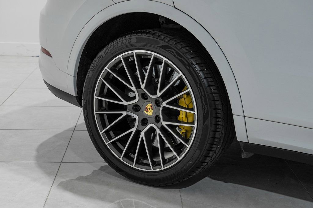 Used 2020 Porsche Cayenne Turbo AWD/4WD image 50