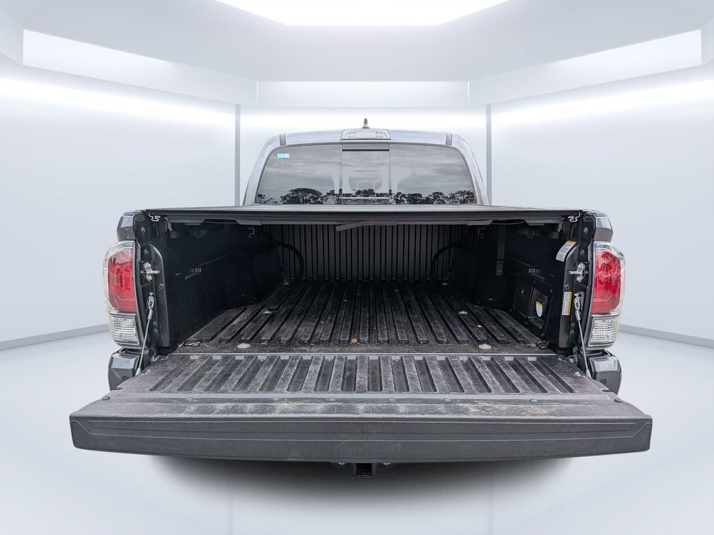 Used 2022 Toyota Tacoma Limited AWD/4WD image 14