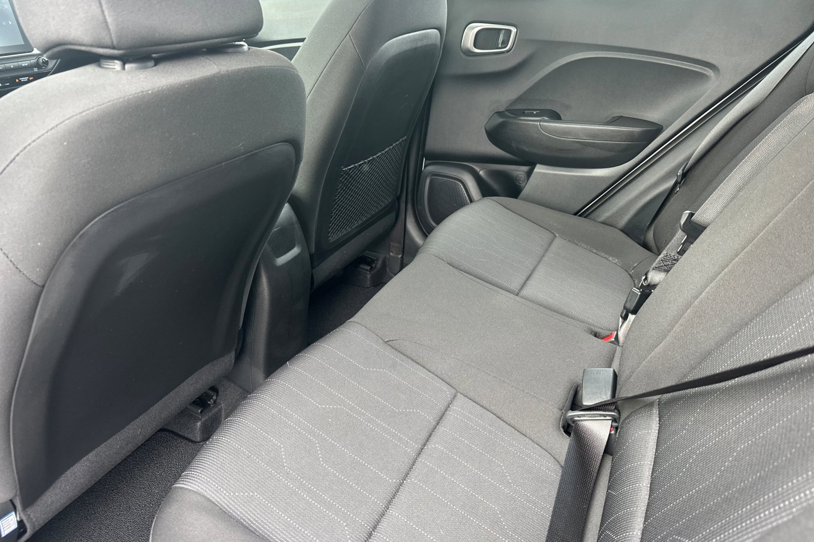 Used 2023 Hyundai Venue SE image 12