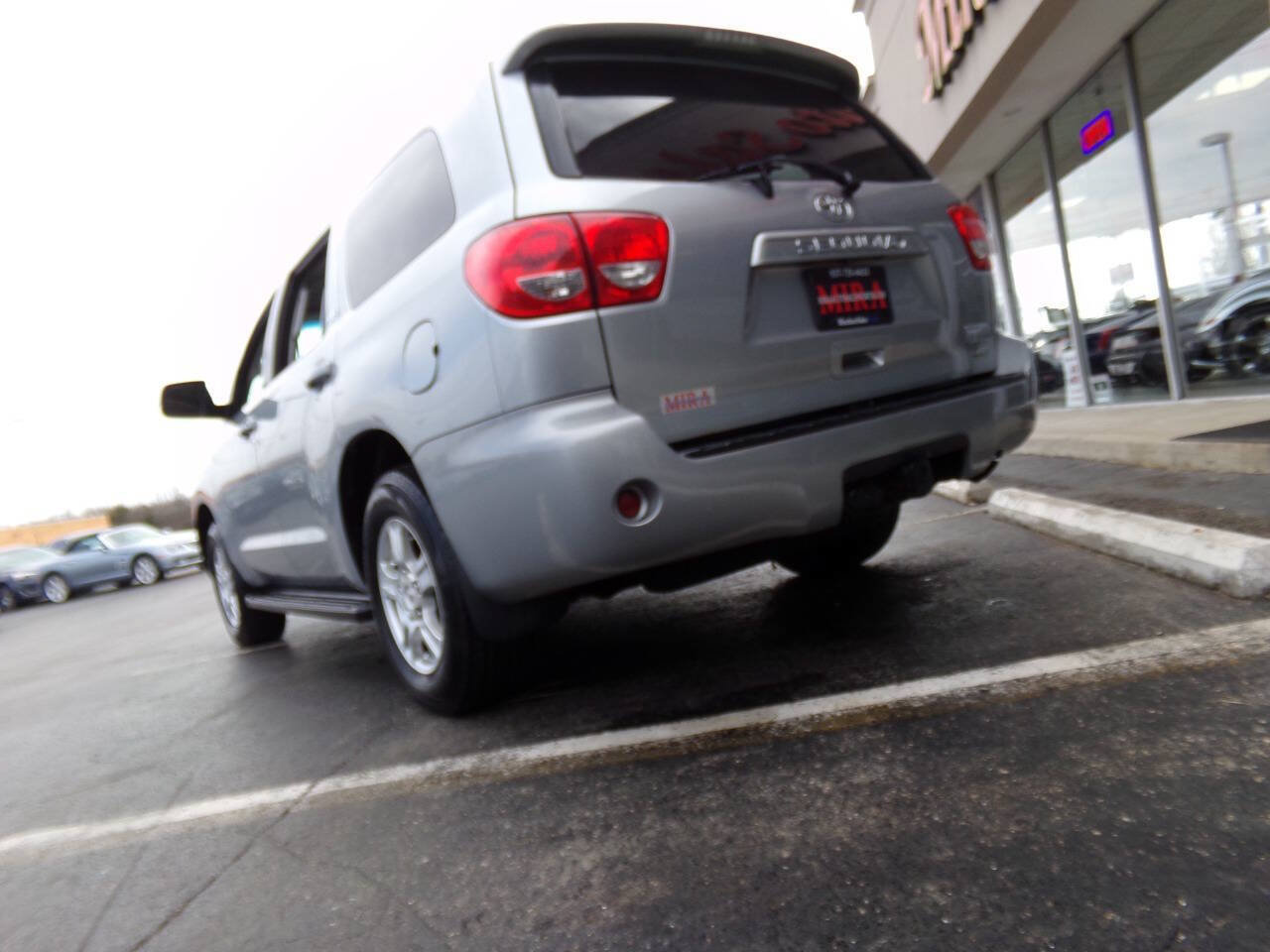 Used 2011 Toyota Sequoia SR5 w/ Premium Pkg AWD/4WD image 56