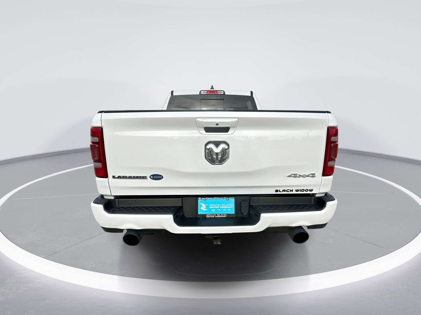 Used 2022 RAM 1500 Laramie w/ Sport Appearance Package AWD/4WD image 7