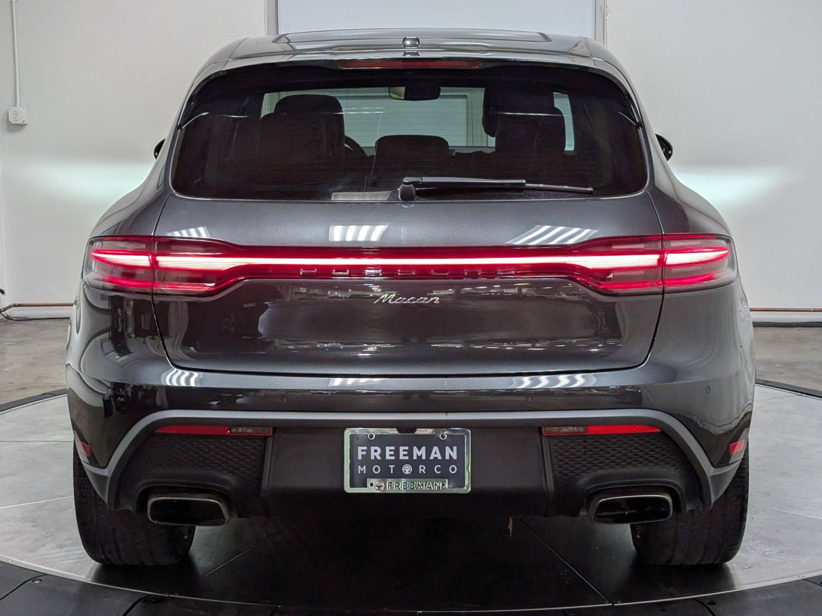 Used 2024 Porsche Macan AWD/4WD image 8