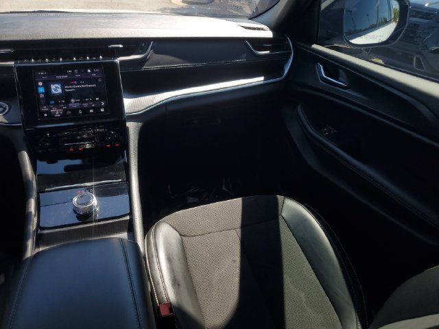 Certified 2024 Jeep Grand Cherokee Altitude RWD image 20