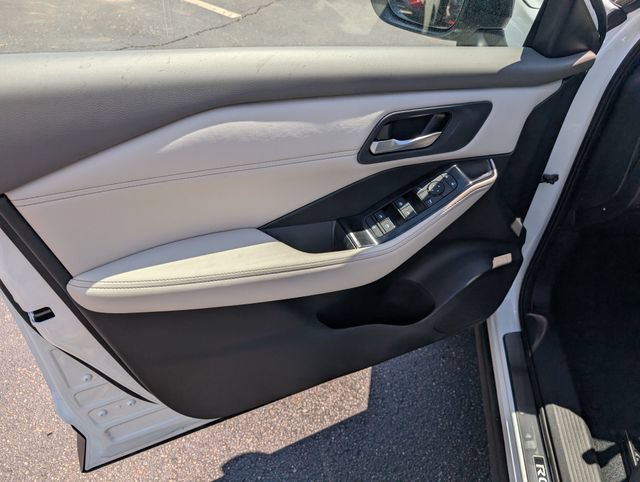 New 2026 Nissan Rogue Dark Armor AWD/4WD image 15