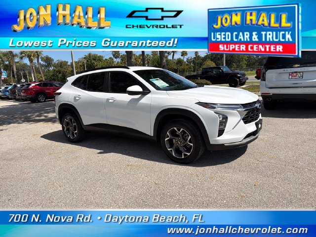 Used 2025 Chevrolet Trax LT w/ Driver Confidence Package FWD image 12