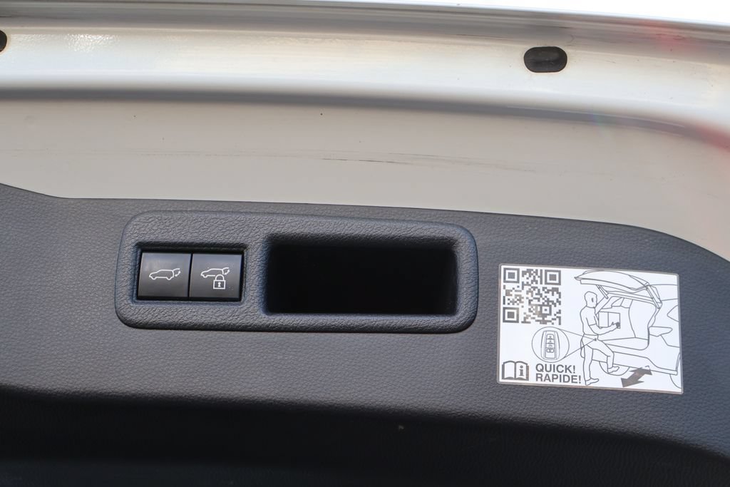 Used 2023 Toyota Venza LE AWD/4WD image 56