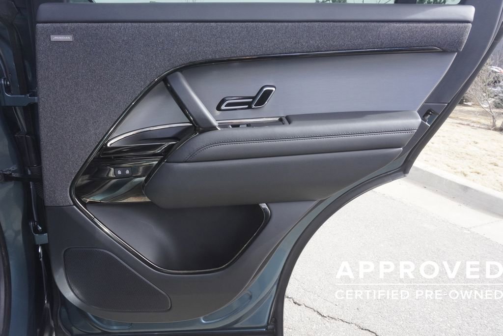 Used 2023 Land Rover Range Rover Sport SE Dynamic image 25