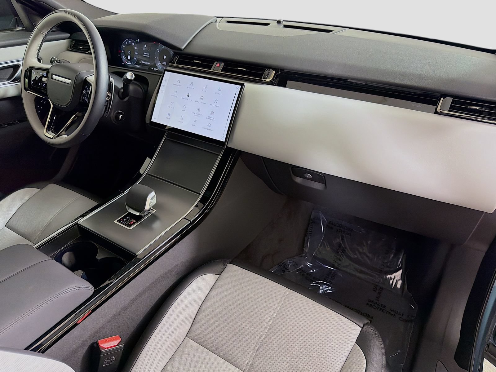 Used 2026 Land Rover Range Rover Velar S AWD/4WD image 36