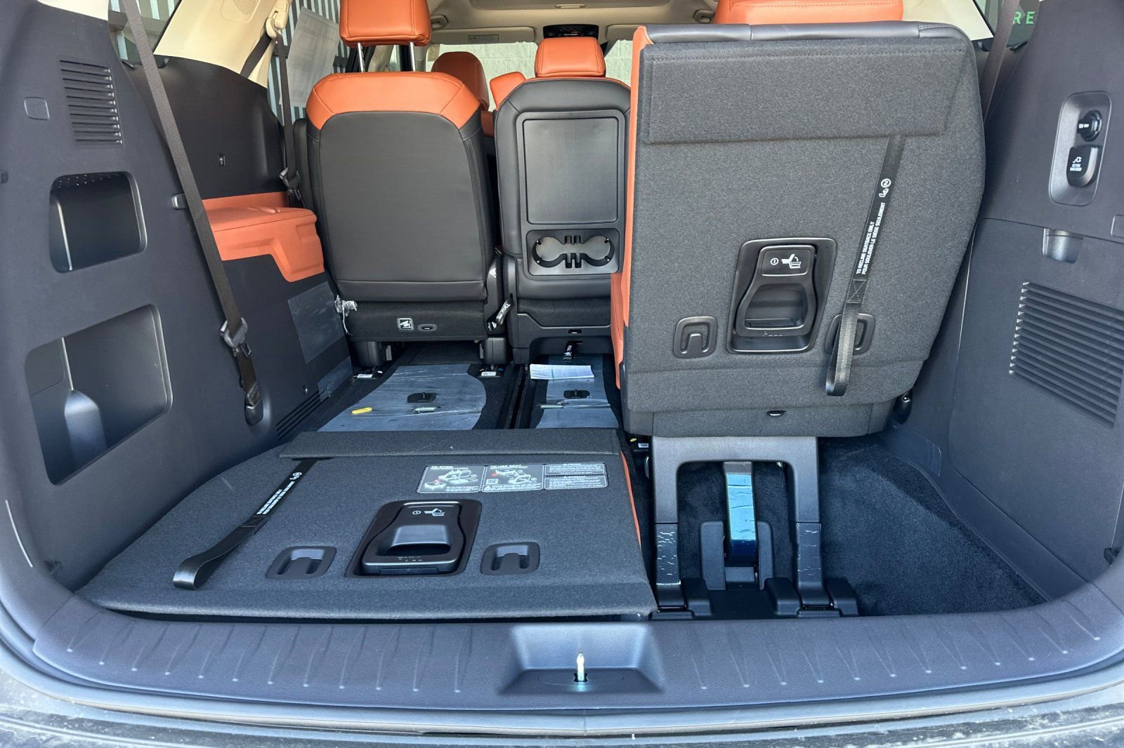 New 2026 Kia Carnival SX image 16