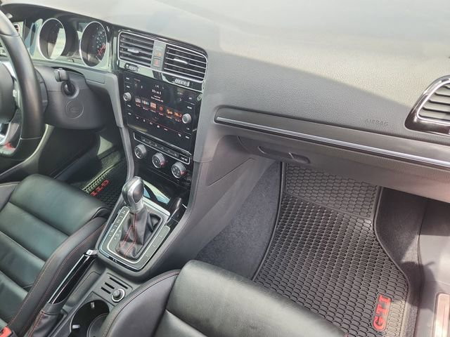 Used 2018 Volkswagen GTI SE w/ SE Leather Package image 28