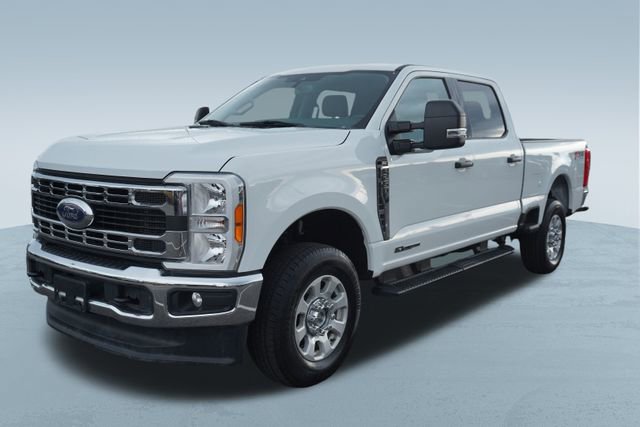 Used 2023 Ford F250 XLT w/ FX4 Off-Road Package image 3
