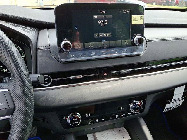 New 2025 Mitsubishi Outlander ES image 11