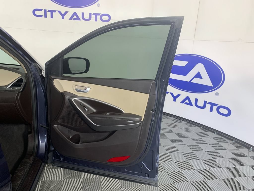 Used 2017 Hyundai Santa Fe Sport FWD image 37