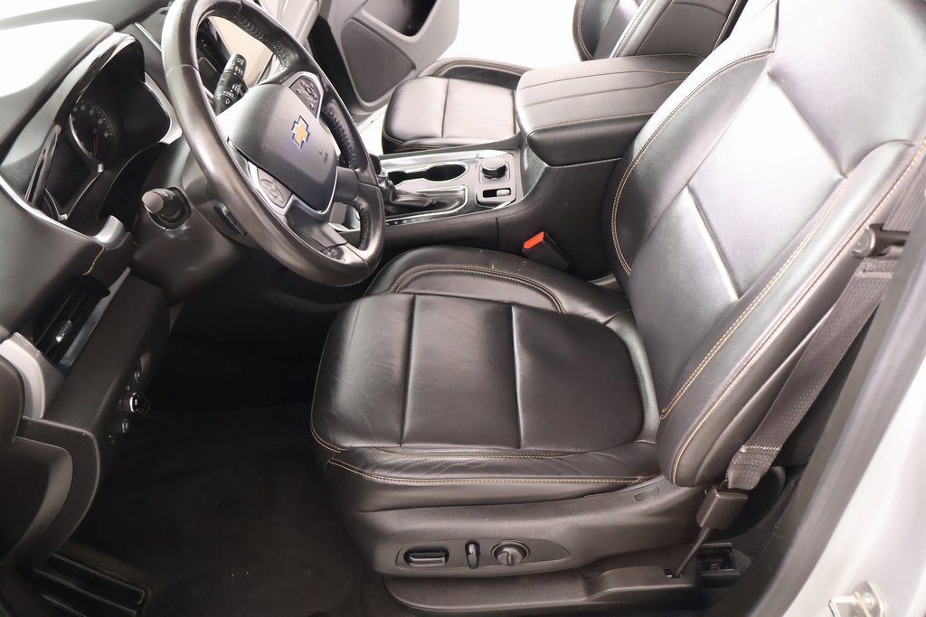 Used 2021 Chevrolet Traverse LT image 11