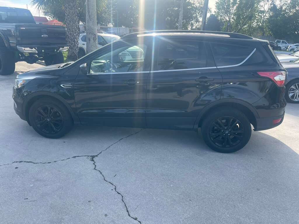 Used 2018 Ford Escape SEL image 4