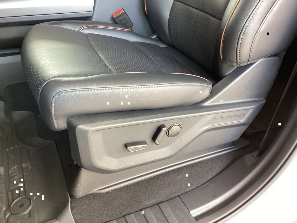 New 2025 Ford F250 Lariat w/ FX4 Off-Road Package image 27